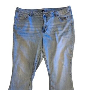 Lane Bryant Denim Capris, light wash. Women's size 20